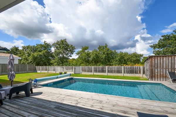 Maison et dépendance 210m² habitables | terrain 875m² | piscine