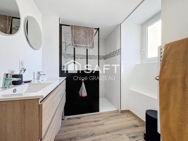 Maison de 117 m², patio et jacuzzi