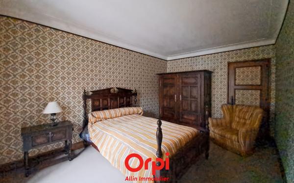 Maison à vendre    5 pièces •  Chambon-sur-Voueize