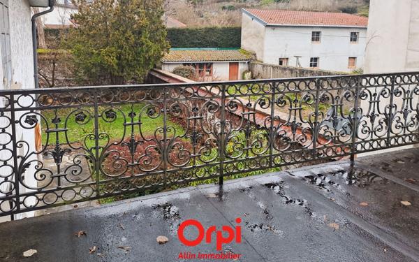 Maison à vendre    5 pièces •  Chambon-sur-Voueize