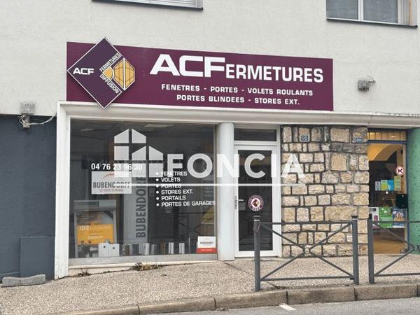 Location Local commercial 1 pièce 40 m² - 92 BOULEVARD DE LA REPUBLIQUE Froges 38190