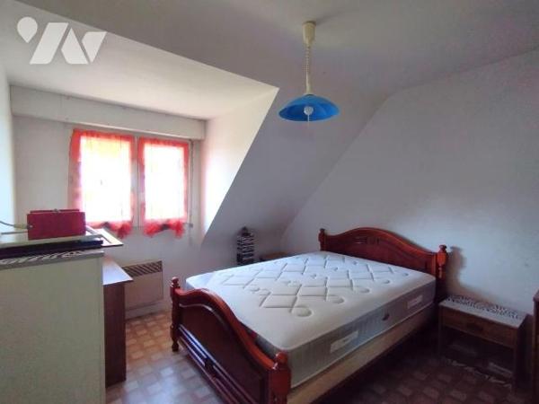 Maison individuelle datant de 1989 en très bon état général.
Bâtie sur un sous sol total cette...