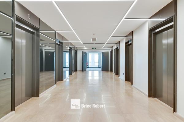 Bureaux rénovés à louer à Lyon bureaux avec vue panoramique Part-Dieu
