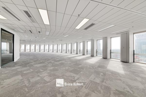Bureaux rénovés à louer à Lyon bureaux avec vue panoramique Part-Dieu