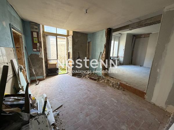 Maison de ville de 104 m² - 3 chambres à restaurer entièrement - centre ville de Montval-sur-Loir (72500)