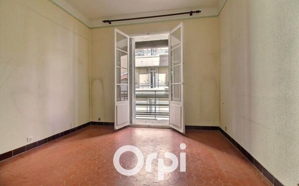 Appartement à vendre    3 pièces • 56 m2 Marseille 5