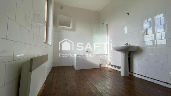 Au centre du bourg! Idéal spécial investisseur!!