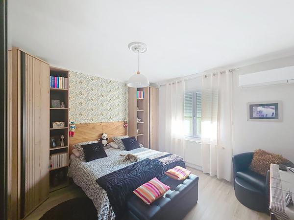 Maison Lucon 4 chambres double garage 130m²