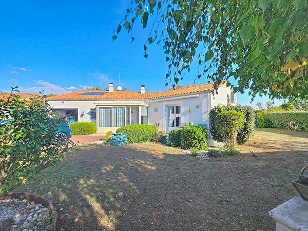Maison Lucon 4 chambres double garage 130m²