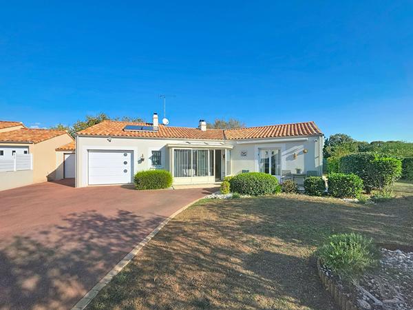 Maison Lucon 4 chambres double garage 130m²