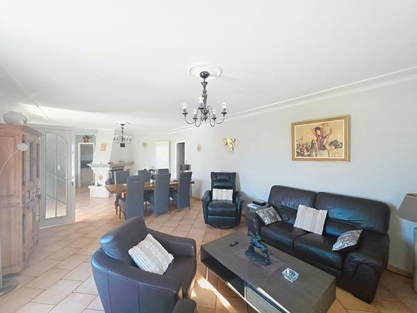 Maison Lucon 4 chambres double garage 130m²