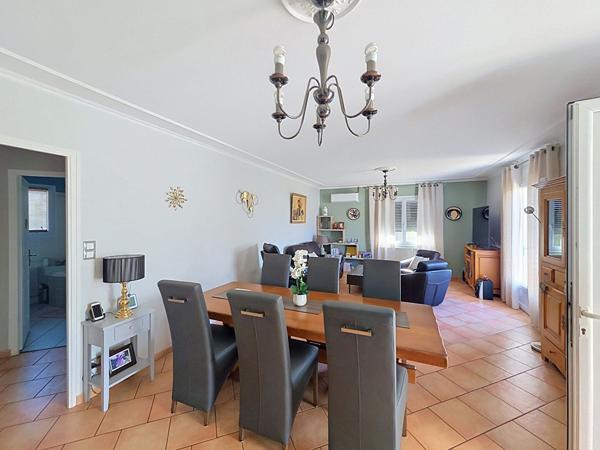 Maison Lucon 4 chambres double garage 130m²