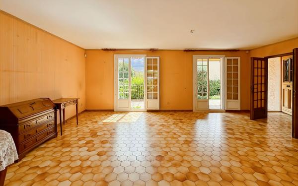 Maison à vendre    4 pièces • 83,62 m2 Hyères