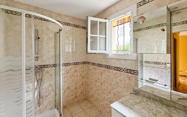 Maison à vendre    4 pièces • 83,62 m2 Hyères