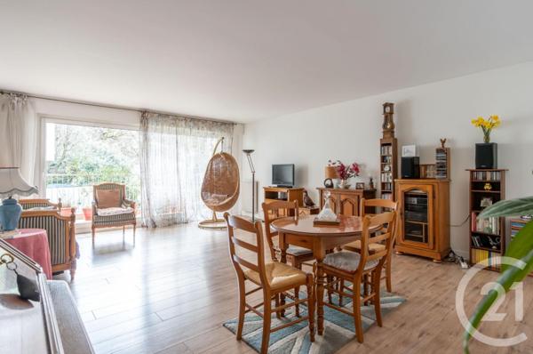 Appartement F4 à vendre  4 pièces - 87,07 m2 ST MAUR DES FOSSES - 94