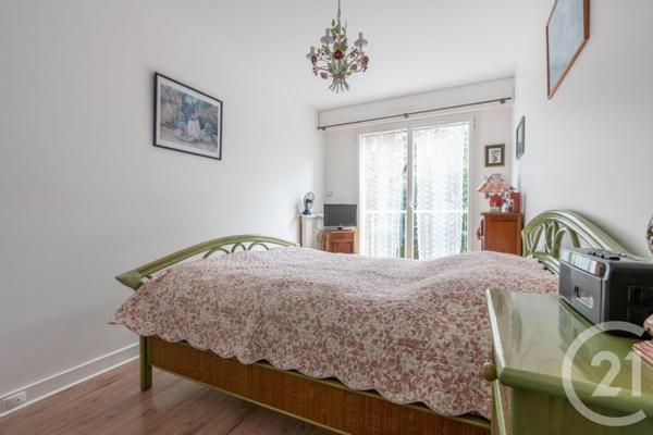 Appartement F4 à vendre  4 pièces - 87,07 m2 ST MAUR DES FOSSES - 94