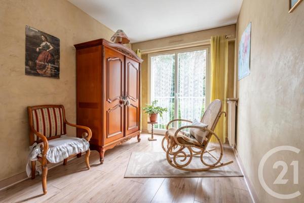 Appartement F4 à vendre  4 pièces - 87,07 m2 ST MAUR DES FOSSES - 94