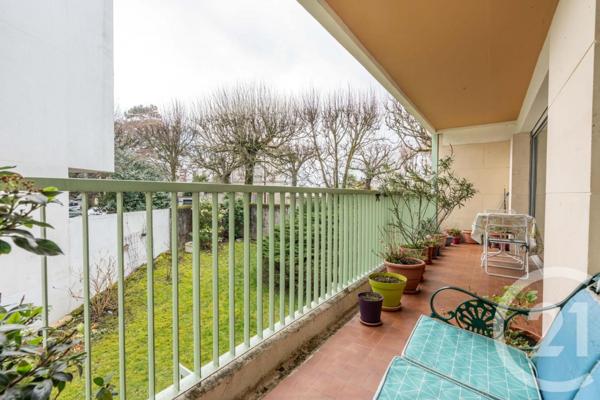 Appartement F4 à vendre  4 pièces - 87,07 m2 ST MAUR DES FOSSES - 94