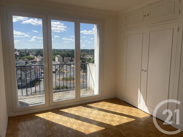 Appartement T3 à vendre  3 pièces - 67,58 m 2   CHATELLERAULT  - 86