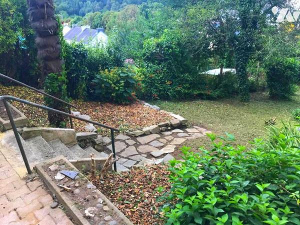 Maison divisée en  6 chambres d'étudiants
