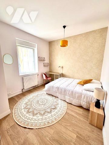 Maison divisée en  6 chambres d'étudiants