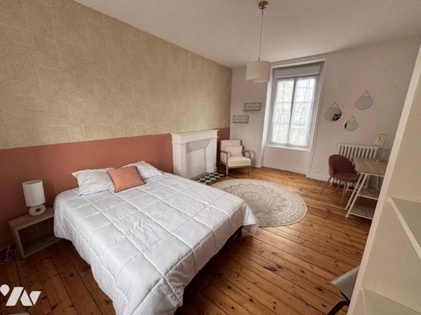 Maison divisée en  6 chambres d'étudiants