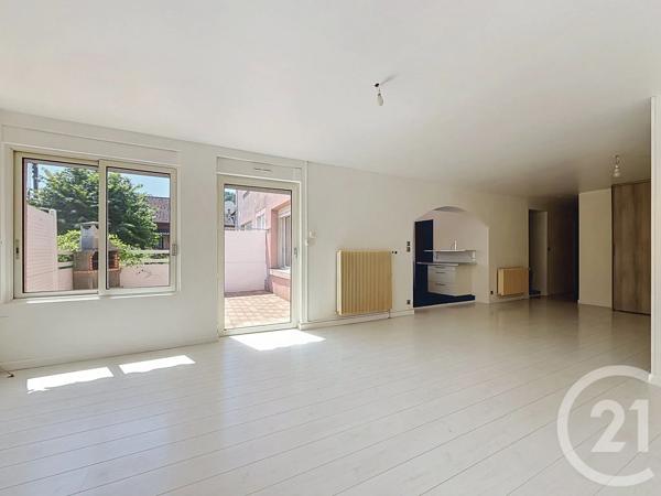 Appartement F4 à vendre  4 pièces - 91,50 m 2   HERIMONCOURT  - 25