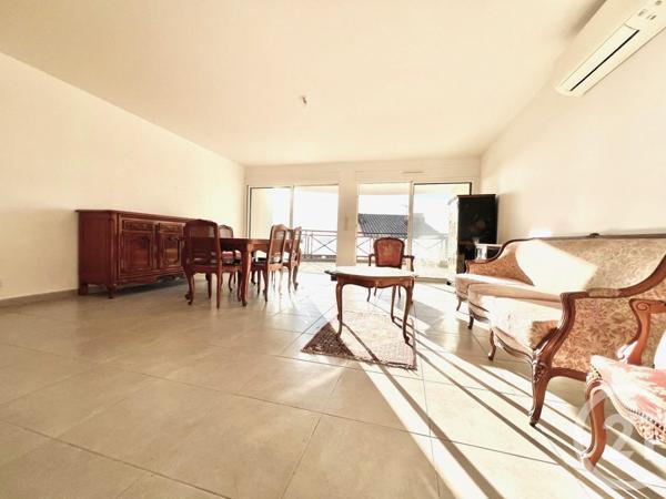 Appartement F3 à vendre  3 pièces - 81,79 m2 LA LONDE LES MAURES - 83
