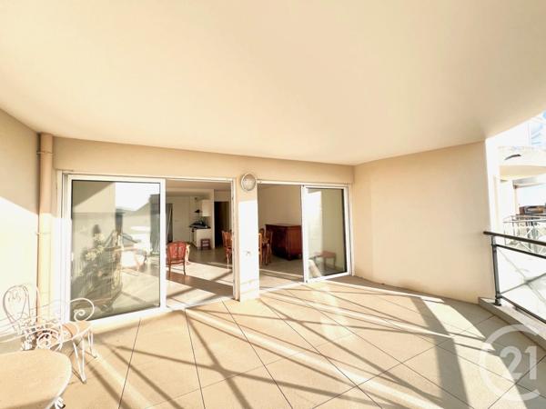 Appartement F3 à vendre  3 pièces - 81,79 m2 LA LONDE LES MAURES - 83