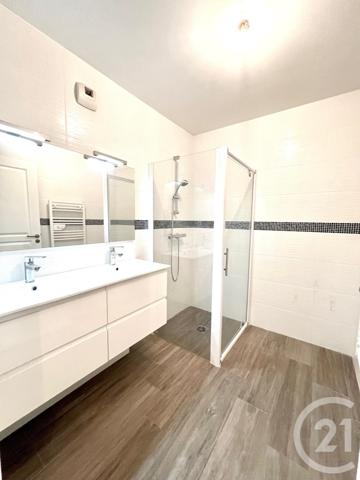 Appartement F3 à vendre  3 pièces - 81,79 m2 LA LONDE LES MAURES - 83