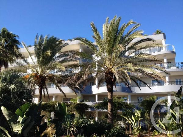 Appartement F3 à vendre  3 pièces - 81,79 m2 LA LONDE LES MAURES - 83