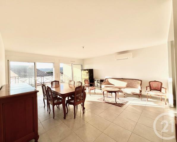 Appartement F3 à vendre  3 pièces - 81,79 m2 LA LONDE LES MAURES - 83