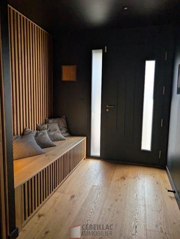 Maison 9 pièce(s) 5 chambre(s) 250 m²