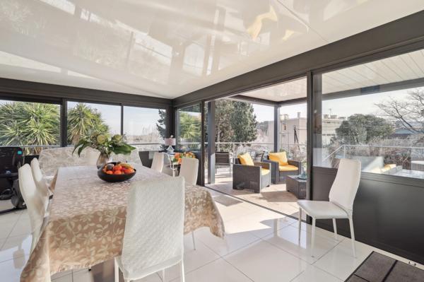 83430 SAINT MANDRIER SUR MER - 2 MAISONS + 1 STUDIO - 7 CHAMBRES - JARDIN - CLIMATISATION - VUE MER - PROCHE DE TOUTES COMMODITES - RENTABILITE