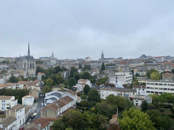 Plateau de bureaux livré brut ou aménagé avec parkings à ANGOULEME