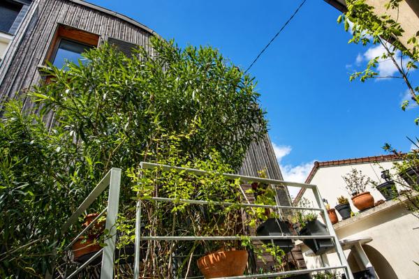 Suresnes Liberté - Deux maisons indépendantes avec extérieur, vue Tour Eiffel et nombreuses possibilités d'usage