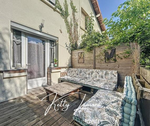 Maison familiale avec studio / RER B accessible à pied