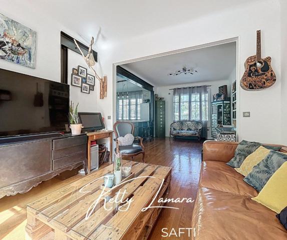 Maison familiale avec studio / RER B accessible à pied