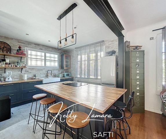 Maison familiale avec studio / RER B accessible à pied