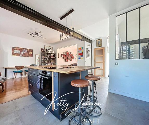 Maison familiale avec studio / RER B accessible à pied