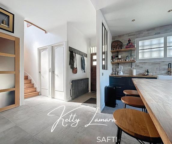 Maison familiale avec studio / RER B accessible à pied