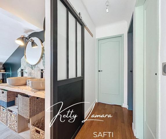 Maison familiale avec studio / RER B accessible à pied