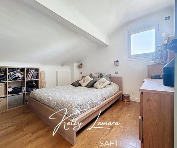 Maison familiale avec studio / RER B accessible à pied