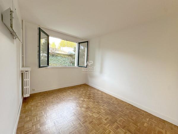 CHAVILLE - La pointe - Appartement familial, spacieux de 5 pièces 520 000 € **  - Référence  640-C