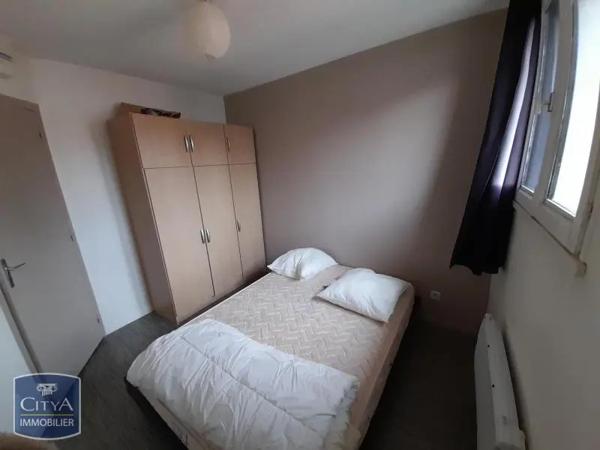 Appartement à louer 2 pièces 27.76m² Cholet (49300)