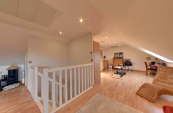 Maison Familiale Kaufman 8 pièces - 215 m2 CHEVRY-COSSIGNY DPE C