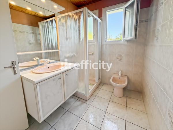 Maison
         3 pièces
        - 67 m² 240 000 €*