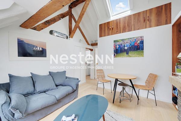 SAINT-GERMAIN-DES-PRÉS - L'EXCEPTIONNEL ! Splendide 2 Pièces Dernier Étage - Séjour Cathédrale, Poutres & Cheminée