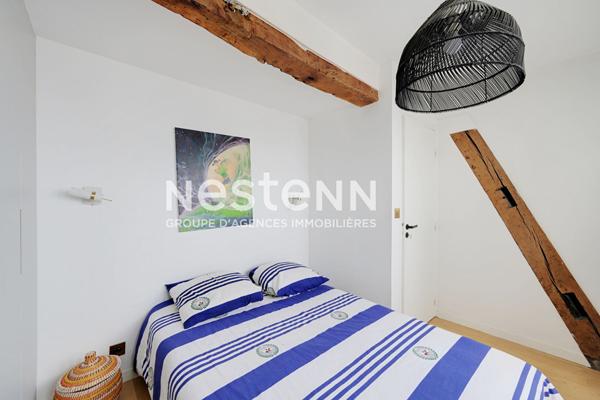 SAINT-GERMAIN-DES-PRÉS - L'EXCEPTIONNEL ! Splendide 2 Pièces Dernier Étage - Séjour Cathédrale, Poutres & Cheminée