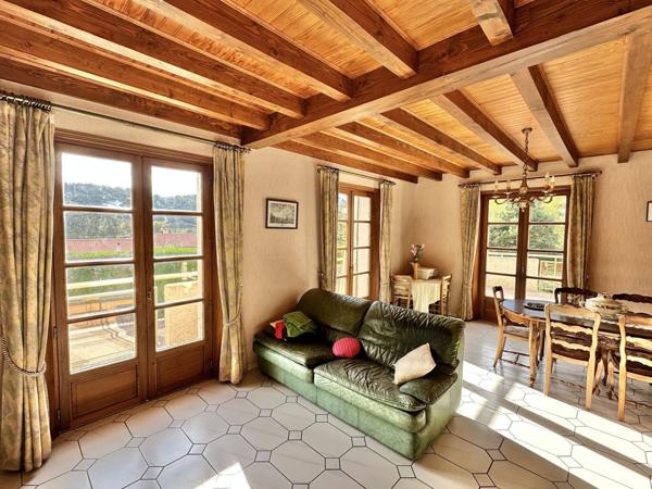 Vente Maison180 m² - 6 Pièces - ST GERMAIN LAPRADE (43700)